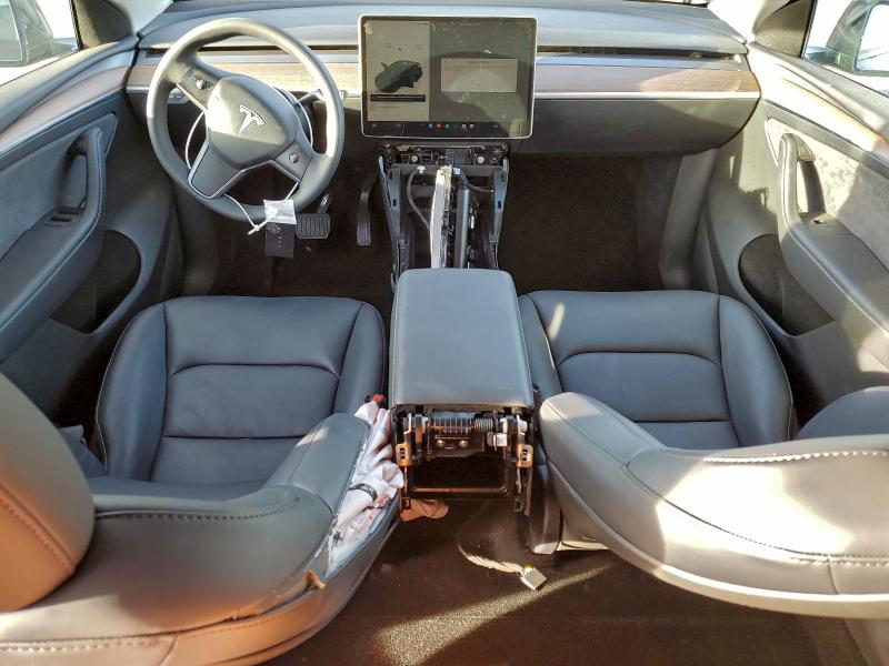 Photo 8 from auction – 2024 TESLA MODEL Y with VIN 7SAYGAEEXRF092275
