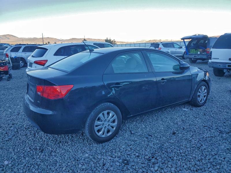Photo 3 from auction – 2013 KIA FORTE EX with VIN KNAFU4A22D5670841