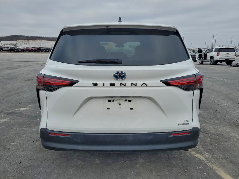 Photo 6 from auction – 2021 TOYOTA SIENNA LE with VIN 5TDKRKECXMS016495