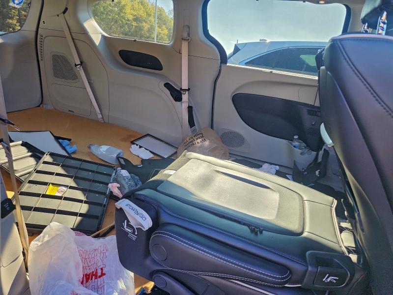 Photo 10 from auction – 2023 CHRYSLER PACIFICA L with VIN 2C4RC3GG2PR513866