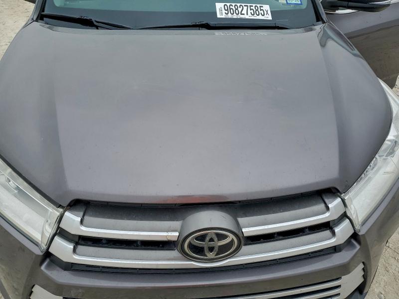 Photo 12 from auction – 2019 TOYOTA HIGHLANDER with VIN 5TDKZRFH6KS370451
