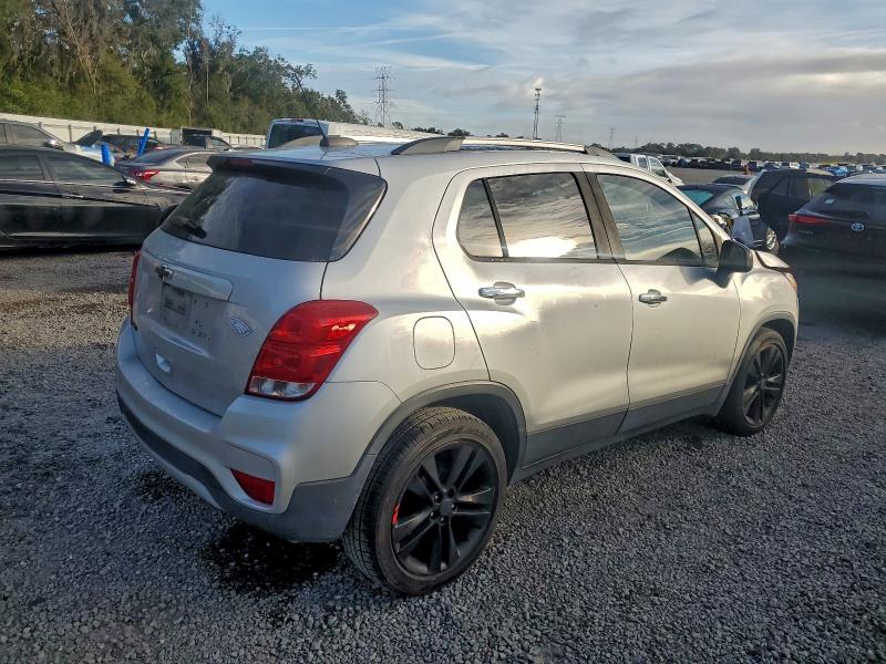 Photo 3 from auction – 2019 CHEVROLET TRAX 1LT with VIN 3GNCJLSB4KL167758
