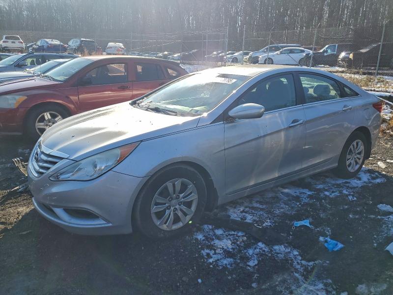 HYUNDAI SONATA GLS 2011 with VIN 5NPEB4AC2BH273513 - Photo from auction