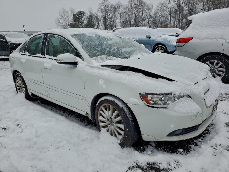 Photo 4 from auction – 2011 VOLVO S40 T5 with VIN YV1672MS5B2546744