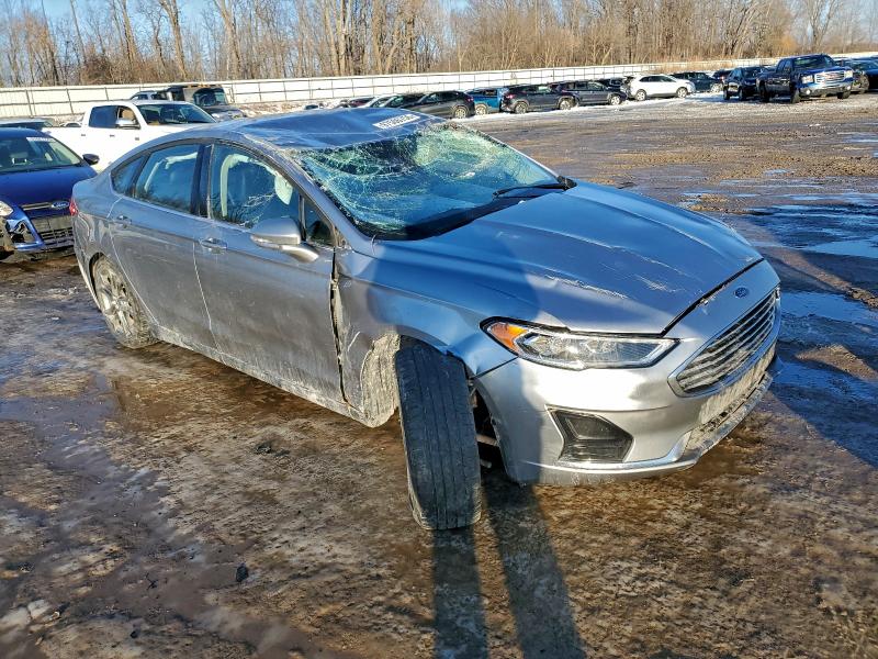 Photo 4 from auction – 2020 FORD FUSION SEL with VIN 3FA6P0CD9LR180402