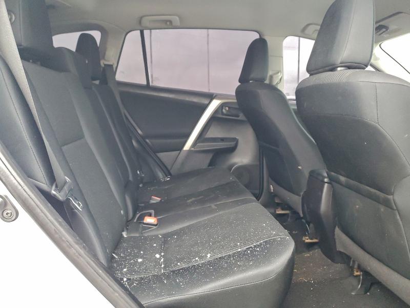 Photo 11 from auction – 2015 TOYOTA RAV4 LE with VIN 2T3BFREV0FW268759