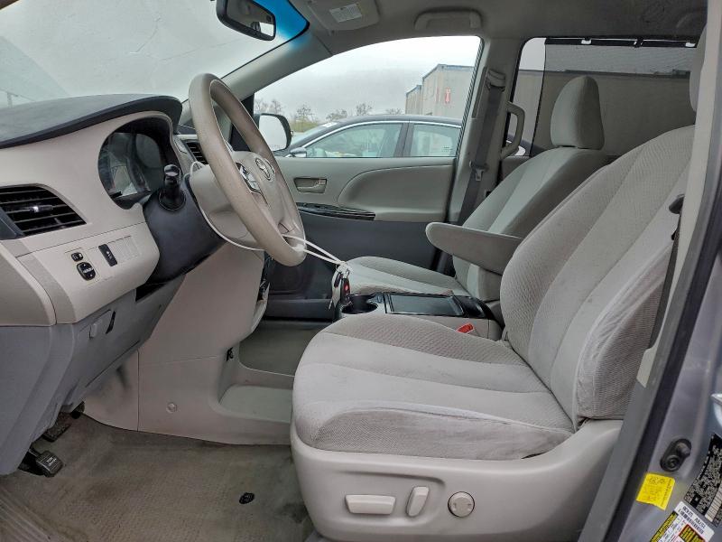 Photo 7 from auction – 2013 TOYOTA SIENNA LE with VIN 5TDKK3DC7DS279944