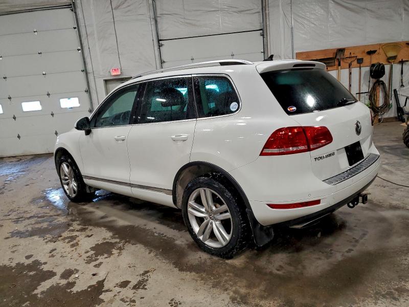 Photo 2 from auction – 2012 VOLKSWAGEN TOUAREG with VIN WVGEF9BP9CD009629