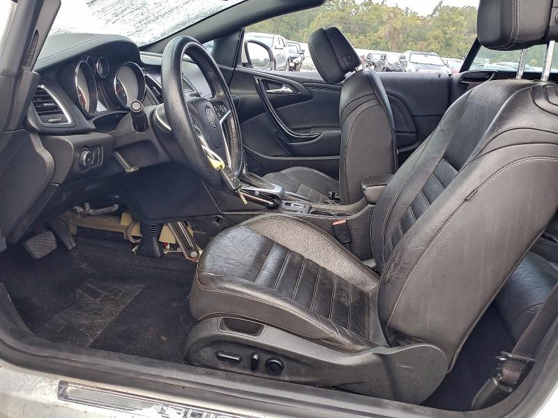 Photo 7 from auction – 2018 BUICK CASCADA PR with VIN W04WH3N50JG042079