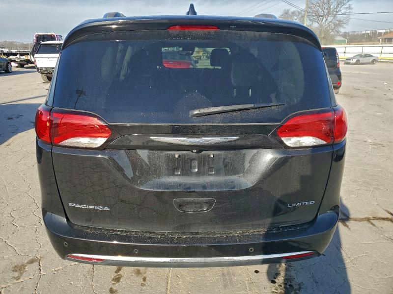 Photo 6 from auction – 2017 CHRYSLER PACIFICA L with VIN 2C4RC1GG9HR839623