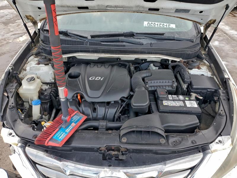Photo 11 from auction – 2012 HYUNDAI SONATA SE with VIN 5NPEC4AC5CH321956