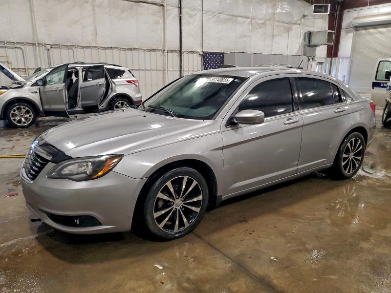 CHRYSLER 200 TOURIN 2014 with VIN 1C3CCBBG0EN193310 - Photo from auction