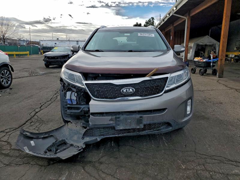 Photo 5 from auction – 2015 KIA SORENTO LX with VIN 5XYKTDA76FG564435