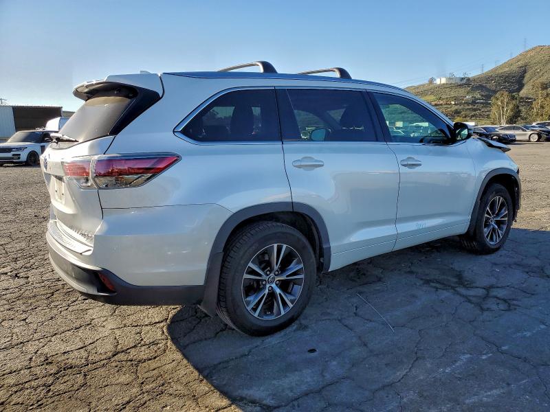 Photo 3 from auction – 2016 TOYOTA HIGHLANDER with VIN 5TDJKRFH6GS347727