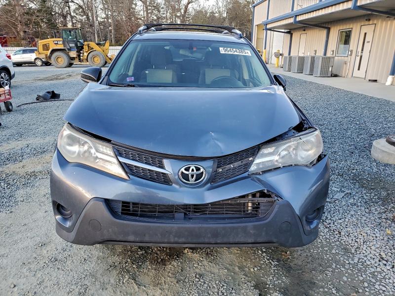 Photo 5 from auction – 2014 TOYOTA RAV4 LE with VIN JTMZFREV0ED029707