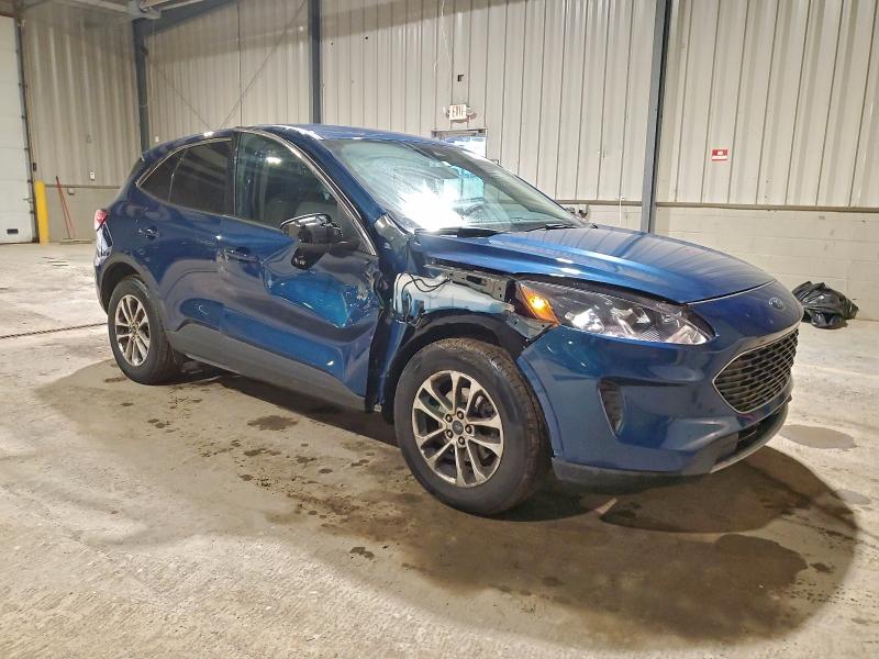 Photo 4 from auction – 2020 FORD ESCAPE SE with VIN 1FMCU9G68LUB39608