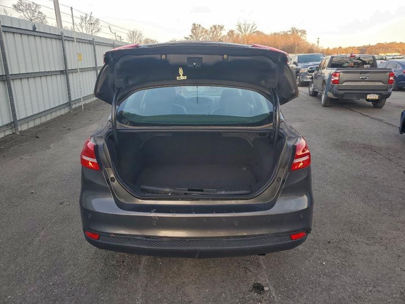 Photo 6 from auction – 2016 FORD FOCUS SE with VIN 1FADP3F29GL298912