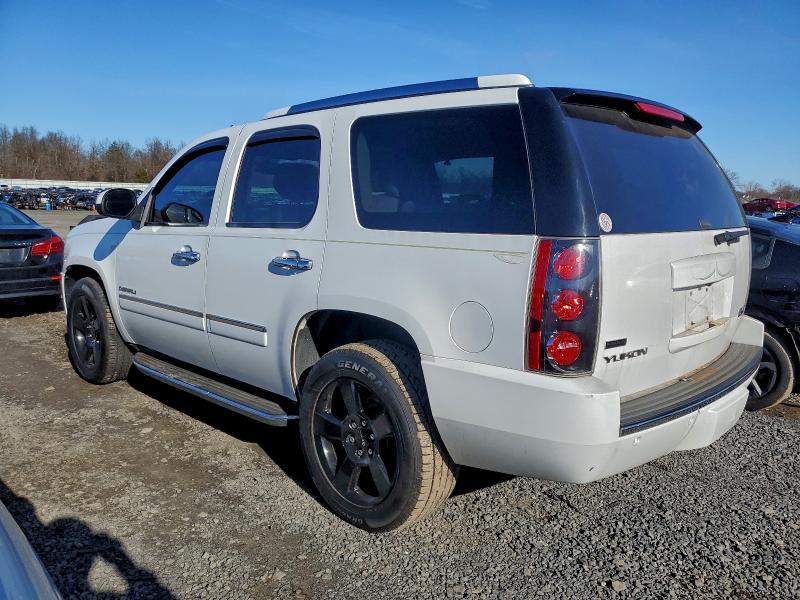 Photo 2 from auction – 2011 GMC YUKON DENA with VIN 1GKS2EEF1BR353945