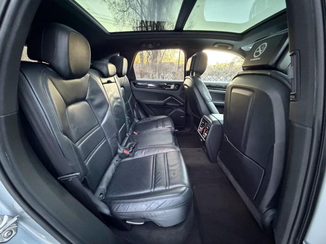 Photo 6 from auction – 2020 PORSCHE CAYENNE with VIN WP1AA2AY0LDA09682