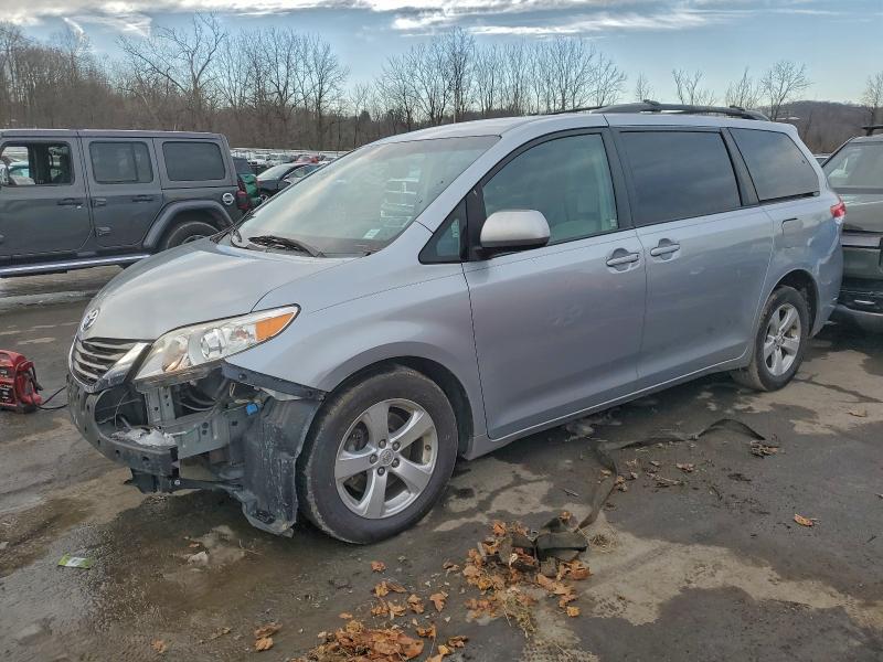 TOYOTA SIENNA LE 2014 with VIN 5TDKK3DCXES496521 - Photo from auction