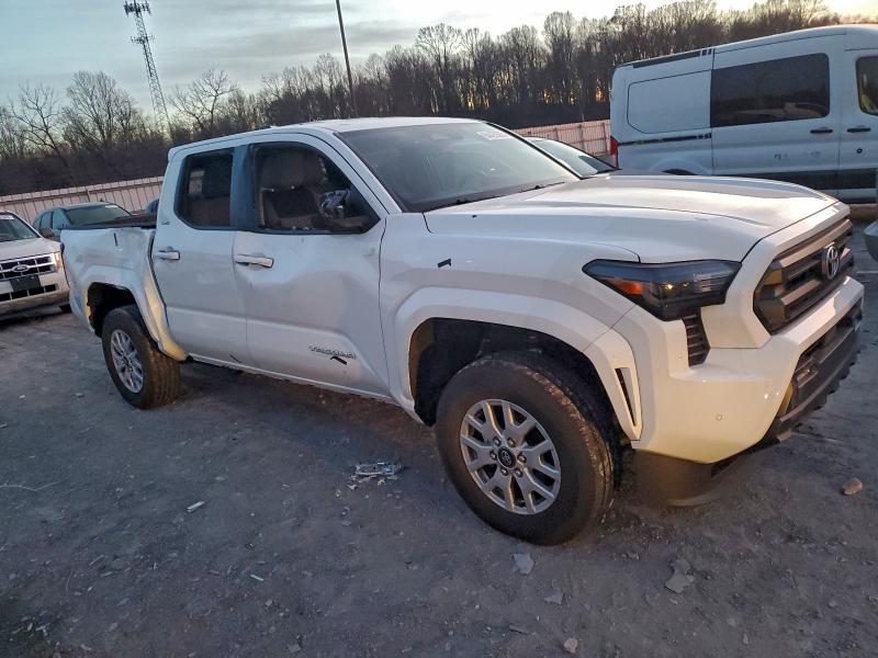 Photo 4 from auction – 2024 TOYOTA TACOMA DOU with VIN 3TMLB5JN6RM028815