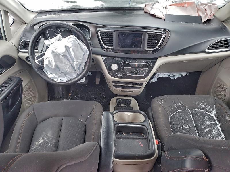 Photo 8 from auction – 2020 CHRYSLER PACIFICA T with VIN 2C4RC1FG6LR126706
