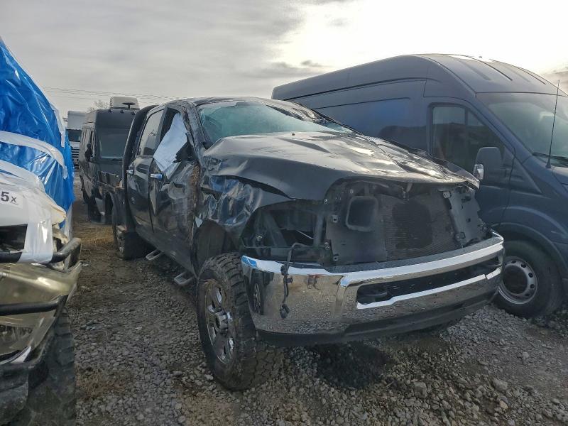 Photo 4 from auction – 2015 RAM 2500 SLT with VIN 3C6UR5DL6FG576101