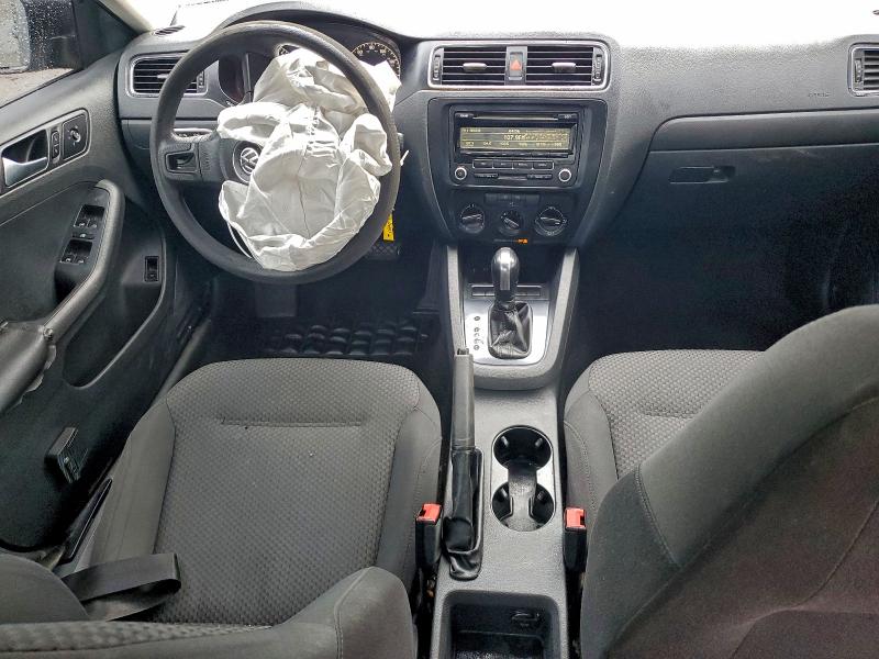 Photo 8 from auction – 2013 VOLKSWAGEN JETTA BASE with VIN 3VW2K7AJ4DM224682