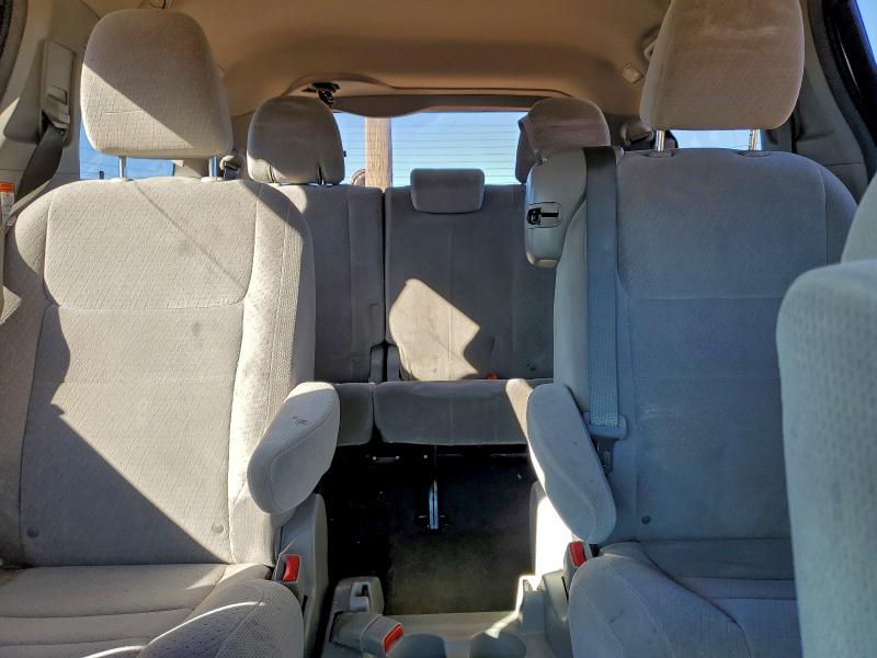 Photo 10 from auction – 2015 TOYOTA SIENNA LE with VIN 5TDKK3DC5FS609938