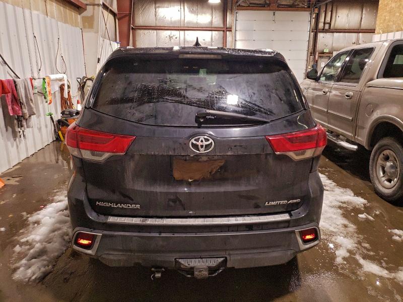 Снимка 6 от търг – 2017 TOYOTA HIGHLANDER с VIN 5TDDZRFH7HS399264