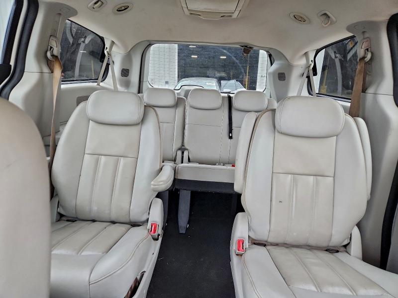 Photo 10 from auction – 2010 DODGE GRAND CARA with VIN 2D4RN5DX2AR174725