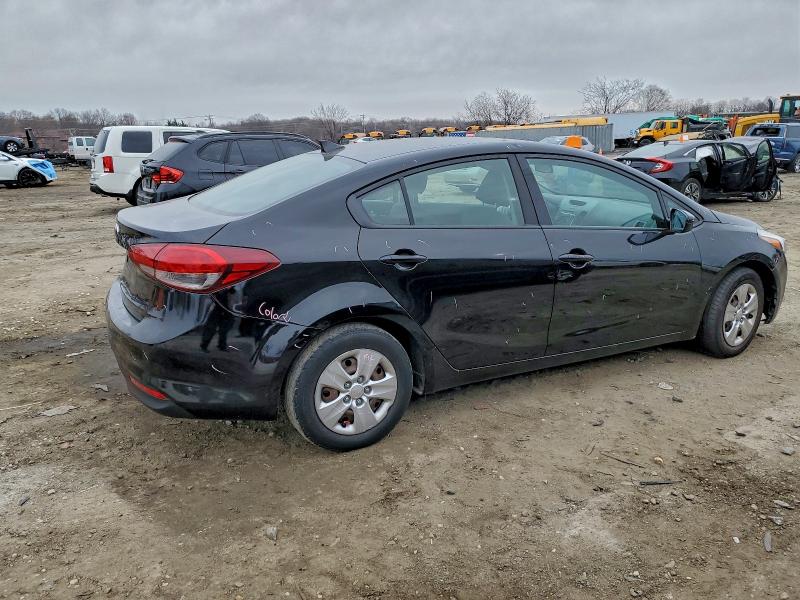 Photo 3 from auction – 2017 KIA FORTE LX with VIN 3KPFK4A79HE031760