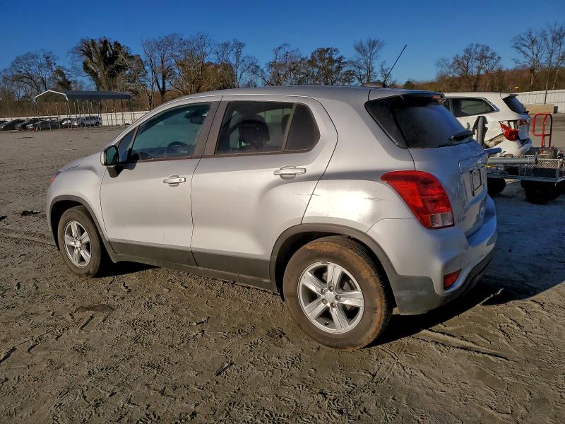 Photo 2 from auction – 2020 CHEVROLET TRAX LS with VIN 3GNCJKSB8LL119224