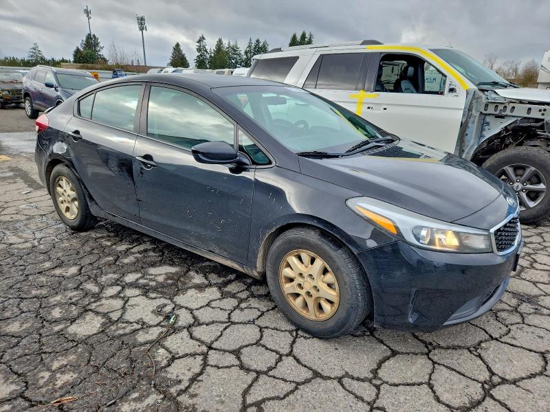 Photo 4 from auction – 2017 KIA FORTE LX with VIN 3KPFK4A77HE160015