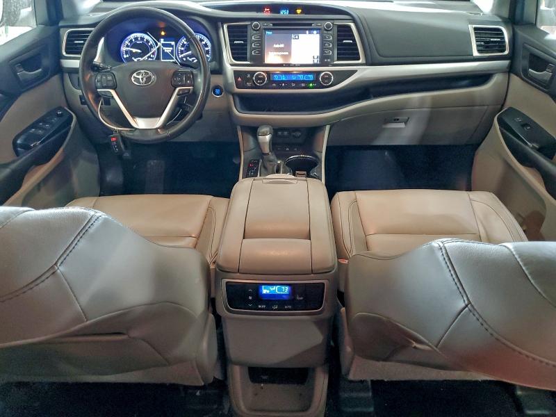 Photo 8 from auction – 2017 TOYOTA HIGHLANDER with VIN 5TDJZRFH8HS429035
