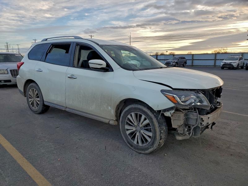 Photo 4 from auction – 2017 NISSAN PATHFINDER with VIN 5N1DR2MM4HC661732