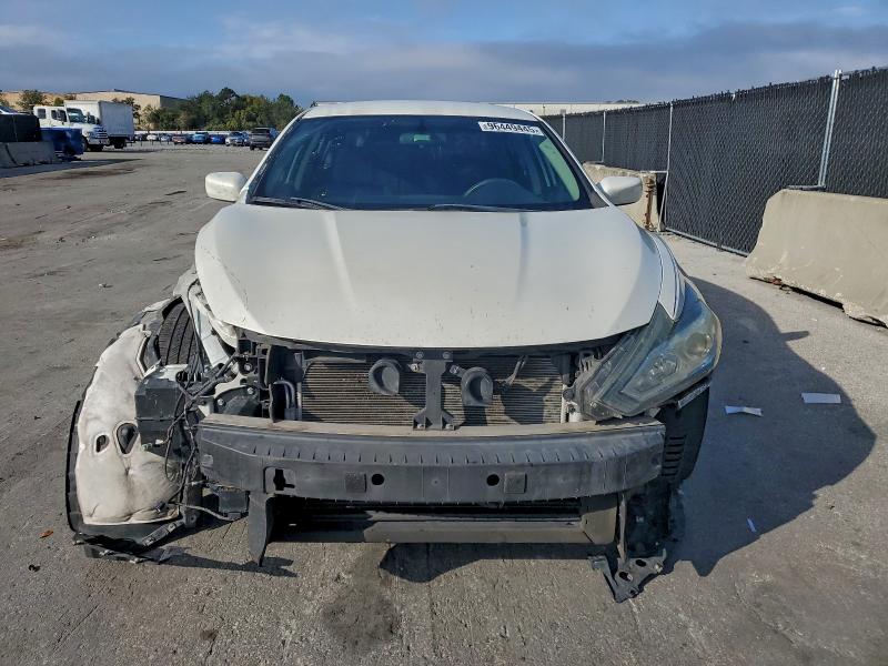Photo 5 from auction – 2017 NISSAN ALTIMA 2.5 with VIN 1N4AL3AP6HC487679