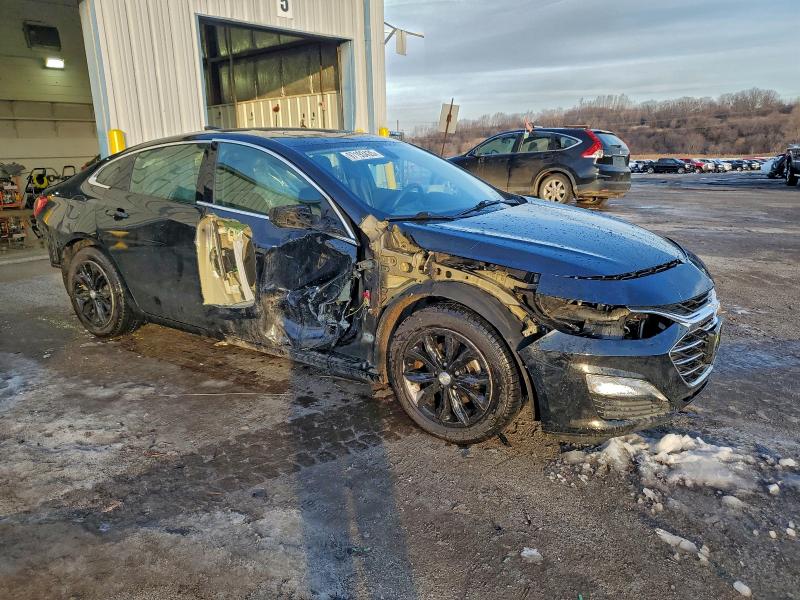 Photo 4 from auction – 2019 CHEVROLET MALIBU LT with VIN 1G1ZD5ST5KF139839
