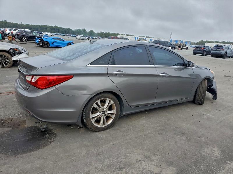 Photo 3 from auction – 2011 HYUNDAI SONATA SE with VIN 5NPEC4AC5BH099742