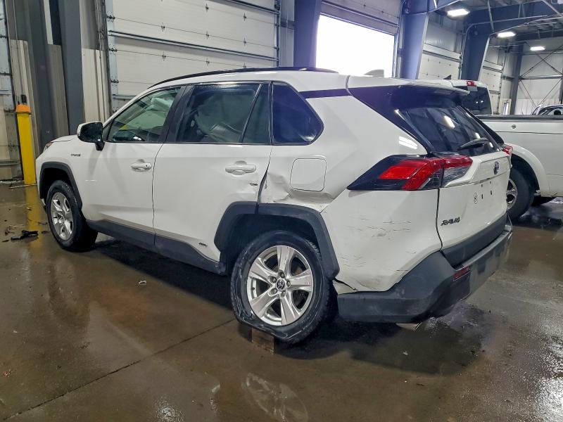 Photo 2 from auction – 2021 TOYOTA RAV4 XLE with VIN 4T3RWRFV3MU034285