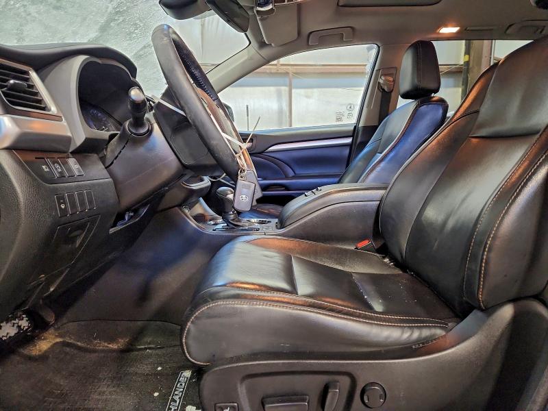 Photo 7 from auction – 2018 TOYOTA HIGHLANDER with VIN 5TDJZRFH3JS535740