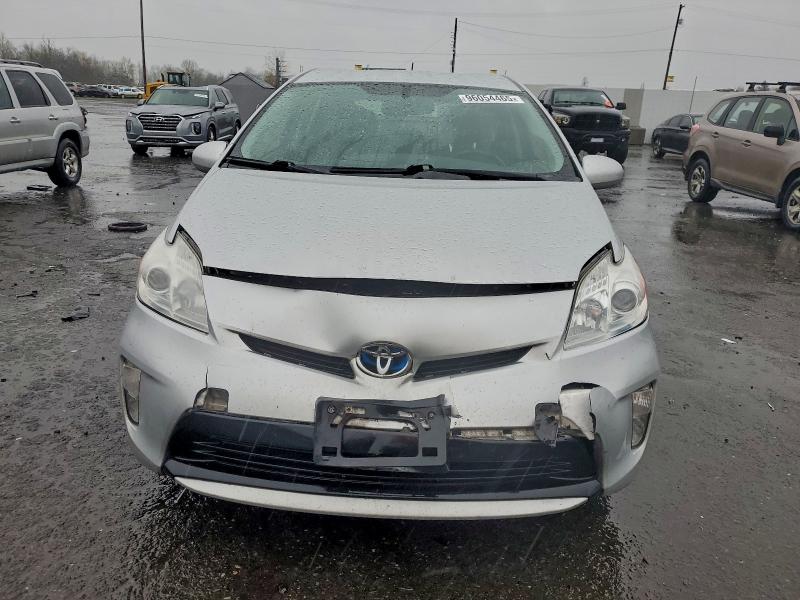 Photo 5 from auction – 2013 TOYOTA PRIUS with VIN JTDKN3DU2D5599890