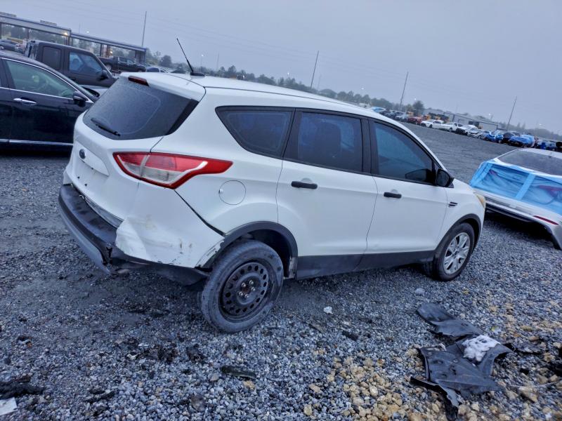 Photo 3 from auction – 2014 FORD ESCAPE S with VIN 1FMCU0F73EUB93293