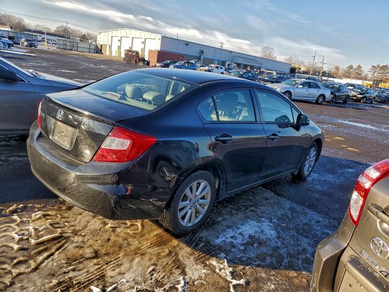 Photo 3 from auction – 2012 HONDA CIVIC EXL with VIN 19XFB2F95CE300165