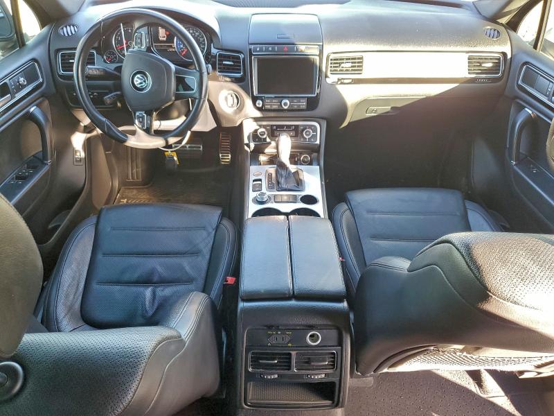 Photo 8 from auction – 2017 VOLKSWAGEN TOUAREG WO with VIN WVGRF7BP4HD006392