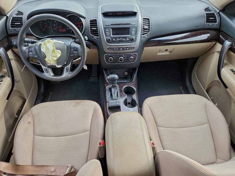 Photo 8 from auction – 2015 KIA SORENTO LX with VIN 5XYKTCA64FG556576