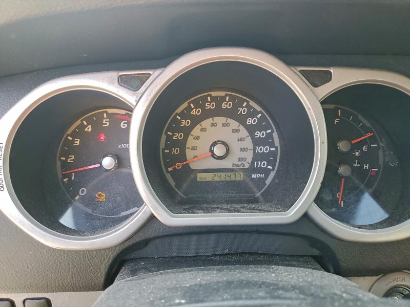 Photo 9 from auction – 2004 TOYOTA 4RUNNER SR with VIN JTEZU14RX40038797