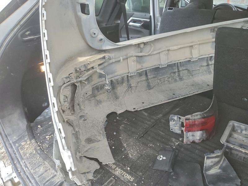 Photo 12 from auction – 2022 MITSUBISHI OUTLANDER with VIN JA4J4TA88NZ019486
