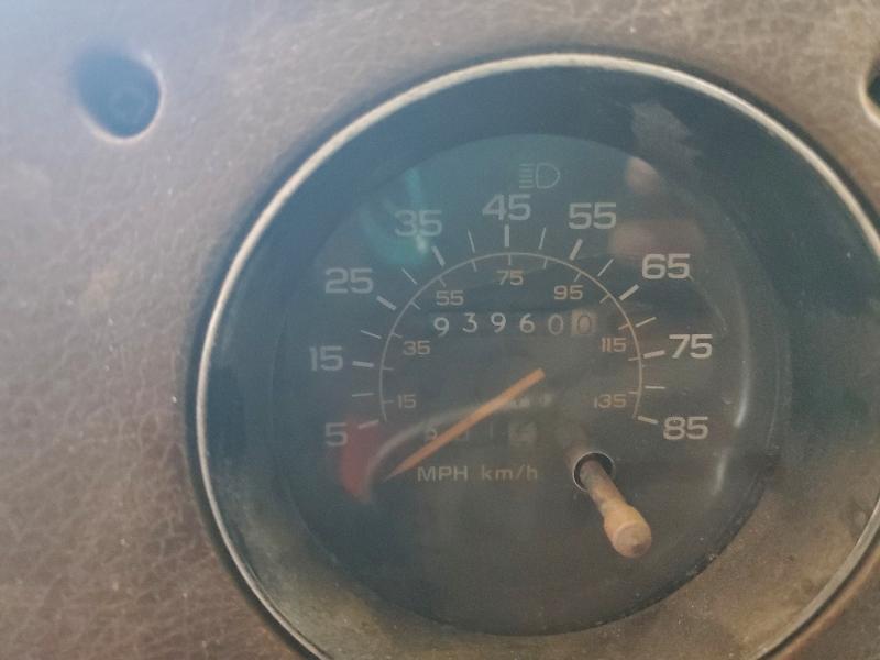 Photo 9 from auction – 1985 CHEVROLET G20 with VIN 1GCEG25F8F7178488