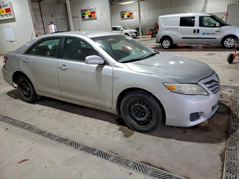 Photo 4 from auction – 2011 TOYOTA CAMRY with VIN 4T1BF3EK1BU697690